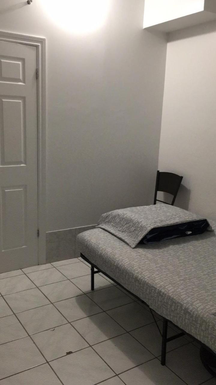 University Apartment Τορόντο Εξωτερικό φωτογραφία